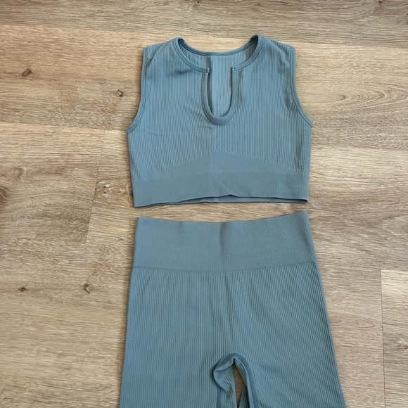 Matching Ribbed workout set - Picture 2 of 4